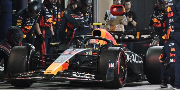  Checo Pérez: Red Bull destaca la gran actuación del piloto tapatío en el Gran Premio de Bahréin
