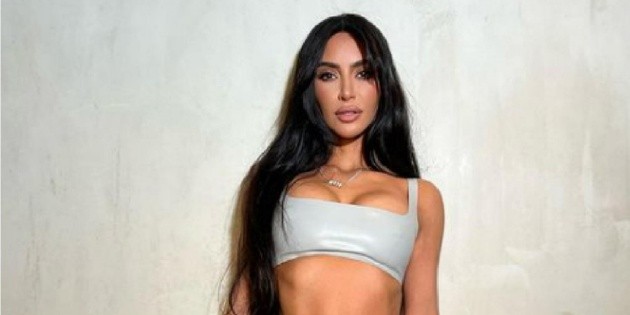  Kim Kardashian enciende las redes sociales con diminuto bikini (FOTOS)