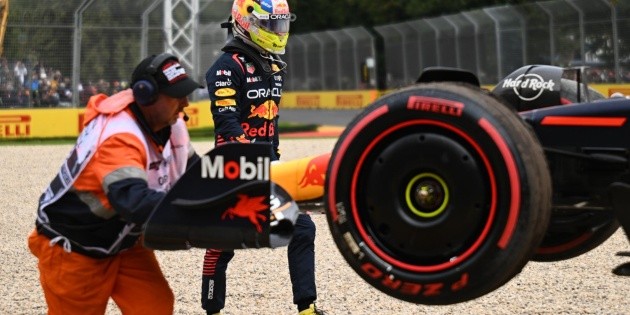  Checo Pérez: Christian Horner, director de Red Bull, lamenta la actuación del piloto tapatío