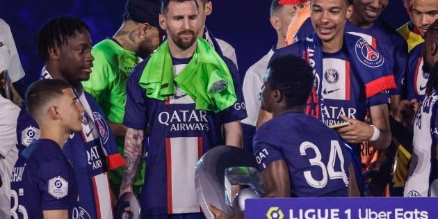  Messi: A Leo “le gustaría” volver al Barça, confirma su padre tras reunirse con Laporta