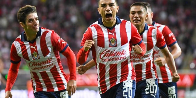  Chivas vs Necaxa: ¡Marca perfecta! El Rebaño vence a los Hidrorayos y suma 9 puntos de 9 posibles